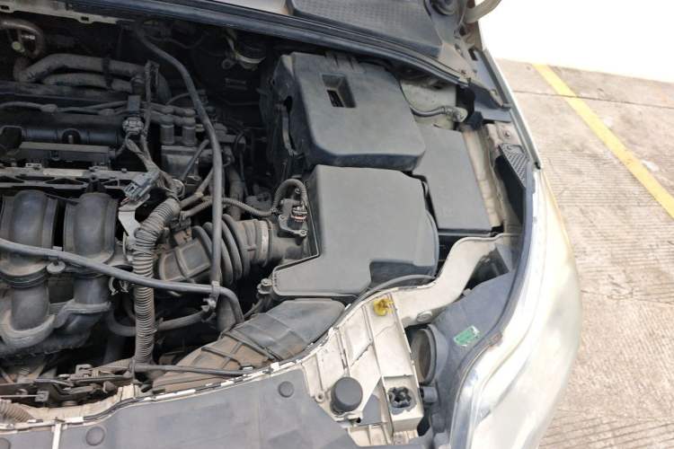 Used Ford Focus 2012 Hatchback 1.6L Automatic Comfort Model Engine Bay Left