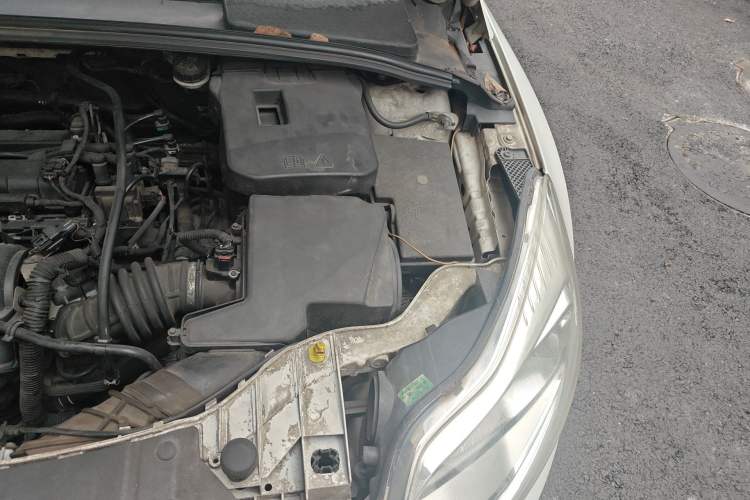 Used Ford Focus 2012 Sedan 1.6L Automatic Fashion Edition Engine Bay Left