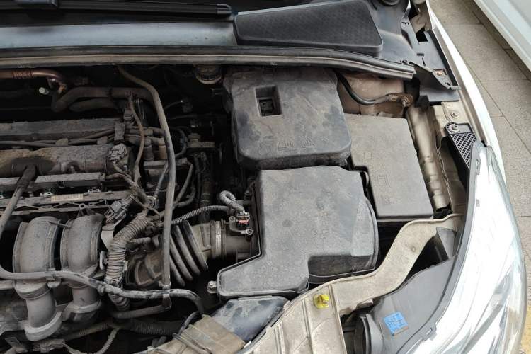 Used Ford Focus 2012 Sedan 1.6L Automatic Fashion Edition Engine Bay Left