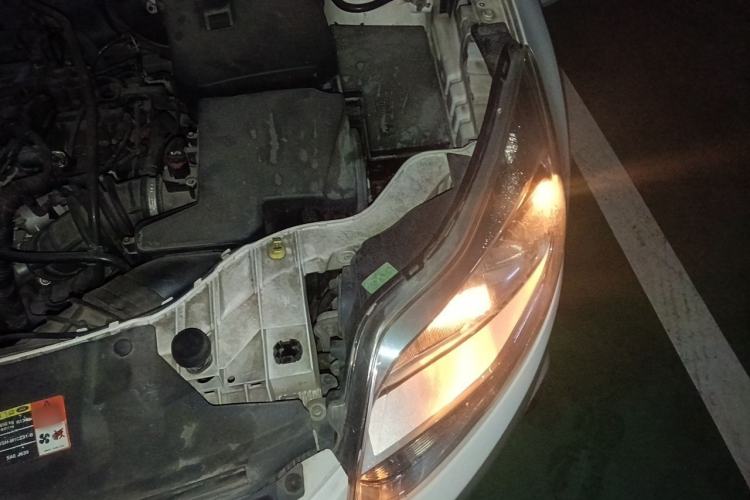 Used Ford Focus 2012 Sedan 1.6L Automatic Comfort Model Engine Bay Left
