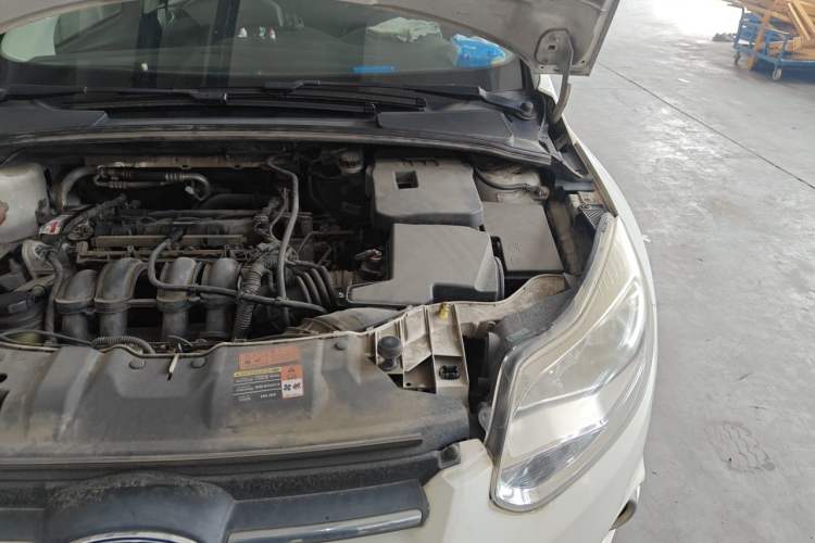 Used Ford Focus 2012 Sedan 1.6L Automatic Fashion Edition Engine Bay Left