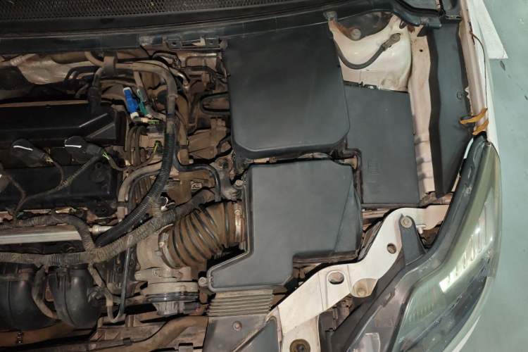 Used Ford Focus 2012 Hatchback Classic 1.8L Manual Base Model Engine Bay Left