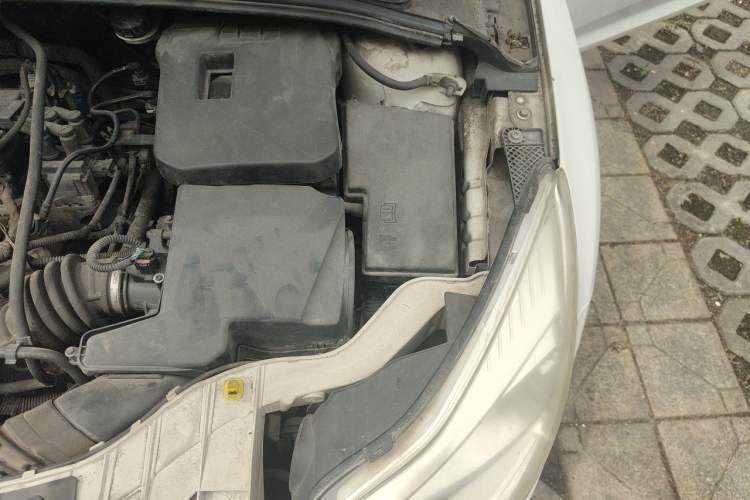 Used Ford Focus 2012 Hatchback 1.6L Automatic Fashion Edition Engine Bay Left