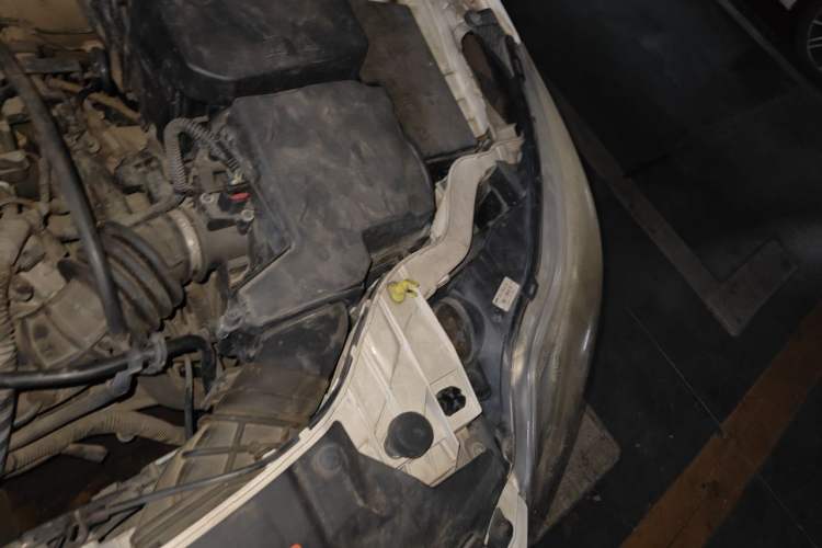 Used Ford Focus 2012 Hatchback 1.6L Automatic Fashion Edition Engine Bay Left