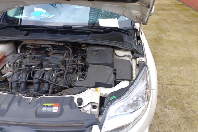 Used Ford Focus 2012 Sedan 1.6L Automatic Fashion Edition Engine Bay Left
