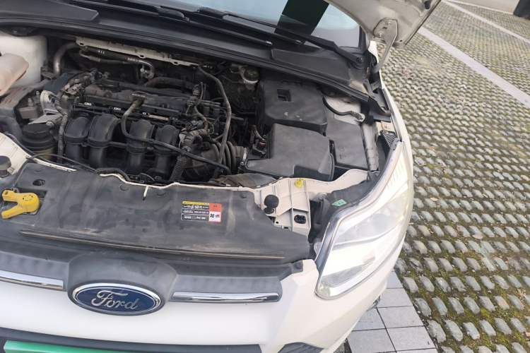 Used Ford Focus 2012 Sedan 1.6L Automatic Fashion Edition Engine Bay Left
