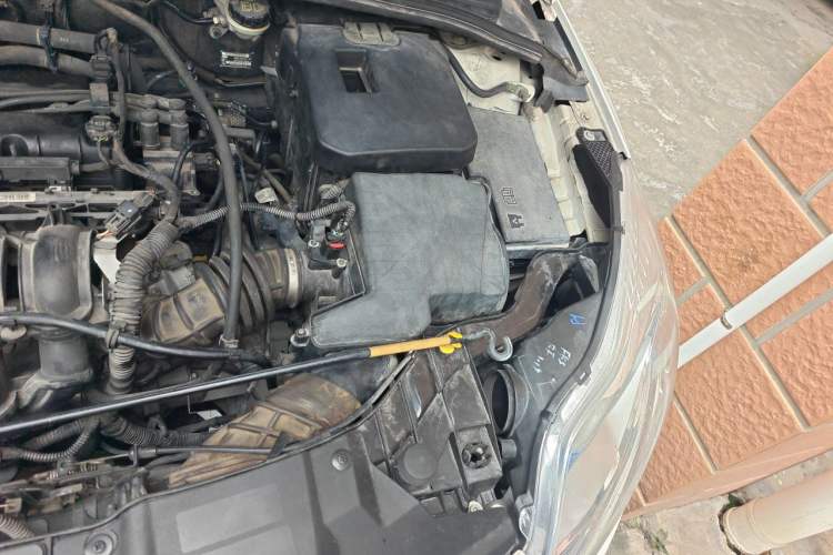 Used Ford Focus 2012 Sedan 1.6L Automatic Fashion Edition Engine Bay Left