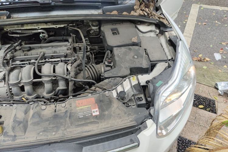 Used Ford Focus 2012 Hatchback 1.6L Manual Fashion Edition Engine Bay Left