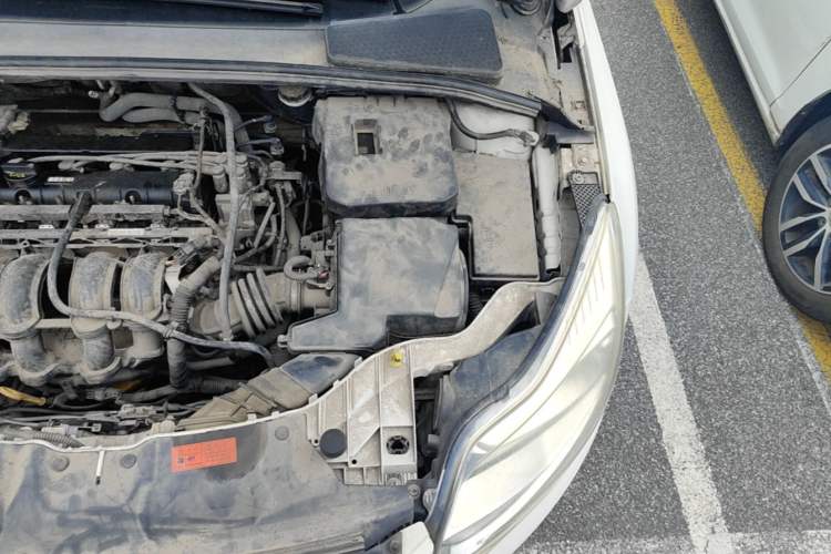 Used Ford Focus 2012 Sedan 1.6L Automatic Fashion Edition Engine Bay Left
