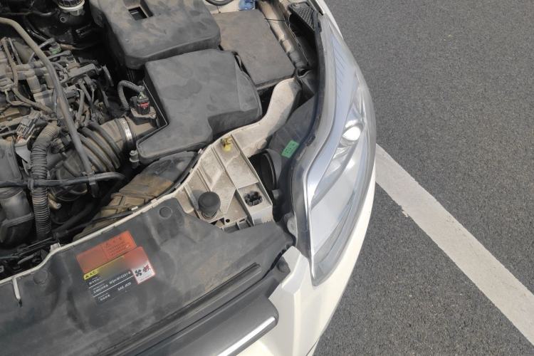 Used Ford Focus 2012 Sedan 1.6L Automatic Comfort Model Engine Bay Left