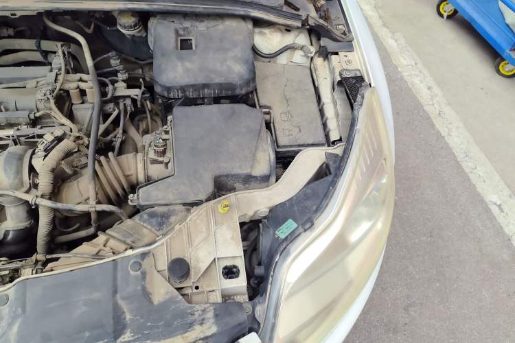 Used Ford Focus 2012 Hatchback 1.6L Automatic Fashion Edition Engine Bay Left