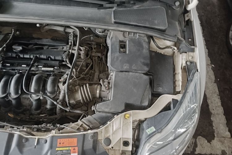 Used Ford Focus 2012 Hatchback 1.6L Automatic Comfort Model Engine Bay Left