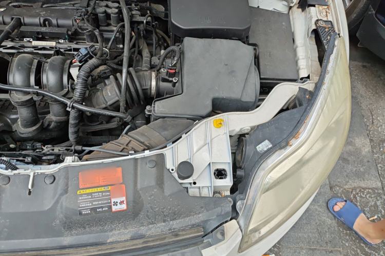 Used Ford Focus 2012 Sedan 1.6L Automatic Fashion Edition Engine Bay Left