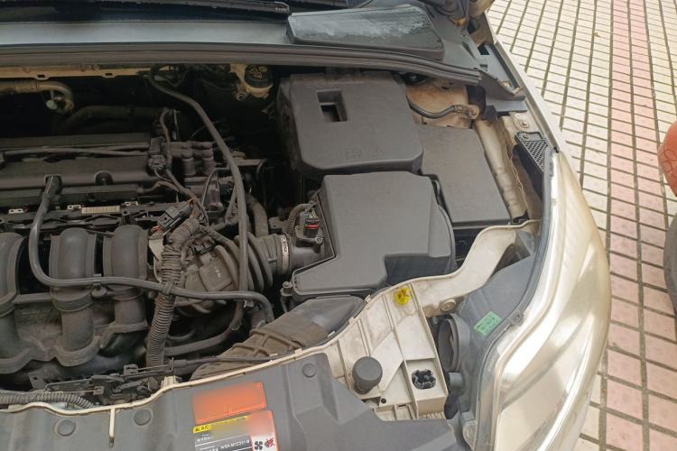 Used Ford Focus 2012 Hatchback 1.6L Automatic Comfort Model Engine Bay Left