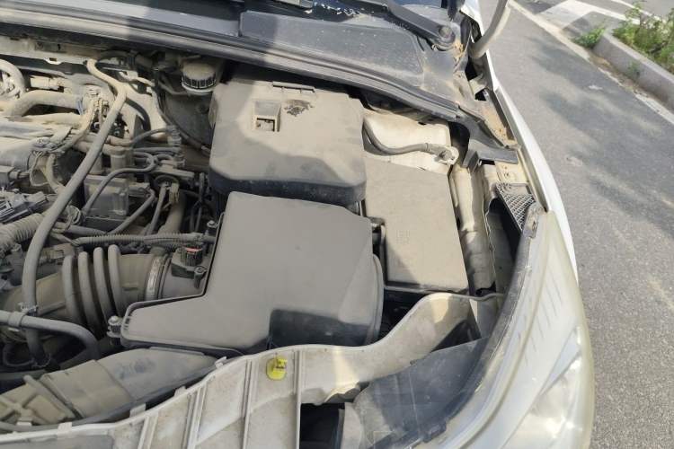 Used Ford Focus 2012 Hatchback 1.6L Automatic Fashion Edition Engine Bay Left