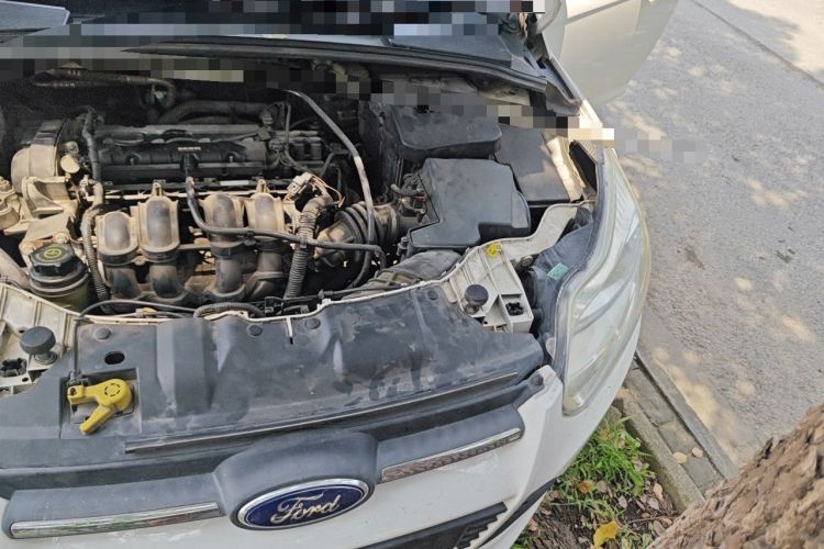 Used Ford Focus 2012 Sedan 1.6L Automatic Comfort Model Engine Bay Left