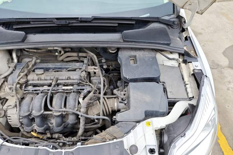Used Ford Focus 2012 Sedan 1.6L Manual Fashion Edition Engine Bay Left
