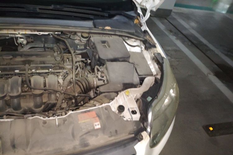 Used Ford Focus 2012 Sedan 1.6L Automatic Comfort Model Engine Bay Left