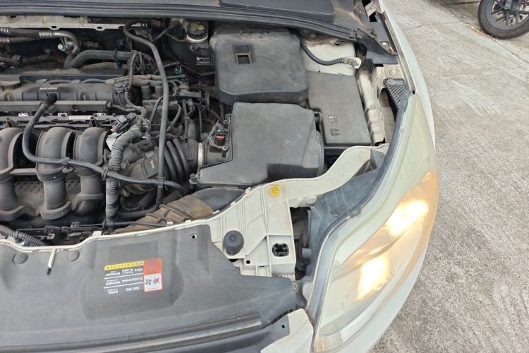 Used Ford Focus 2012 Sedan 1.6L Automatic Fashion Edition Engine Bay Left