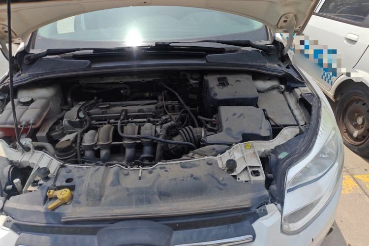 Used Ford Focus 2012 Sedan 1.6L Automatic Comfort Model Engine Bay Left