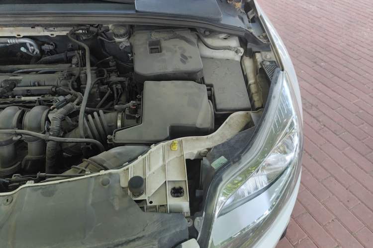 Used Ford Focus 2012 Hatchback 1.6L Automatic Comfort Model Engine Bay Left