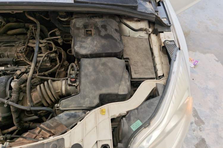 Used Ford Focus 2012 Sedan 1.6L Manual Comfort Model Engine Bay Left