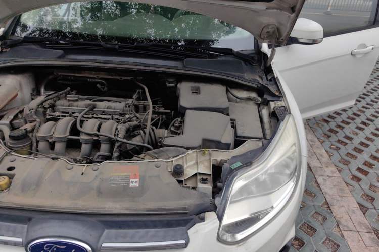 Used Ford Focus 2012 Sedan 1.6L Automatic Comfort Model Engine Bay Left