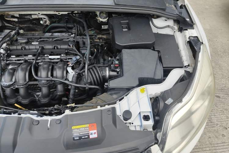Used Ford Focus 2012 Hatchback 1.6L Automatic Comfort Model Engine Bay Left