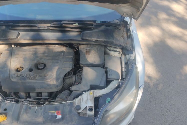 Used Ford Focus 2012 Hatchback 2.0L Automatic Luxury Sport Model Engine Bay Left
