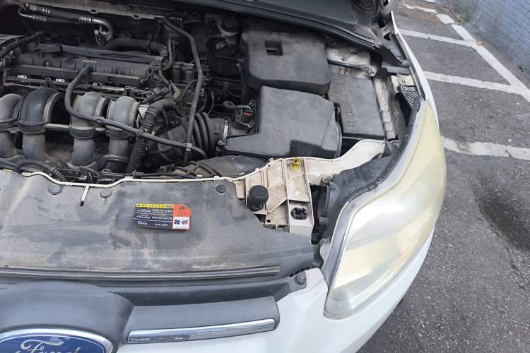 Used Ford Focus 2012 Sedan 1.6L Manual Comfort Model Engine Bay Left