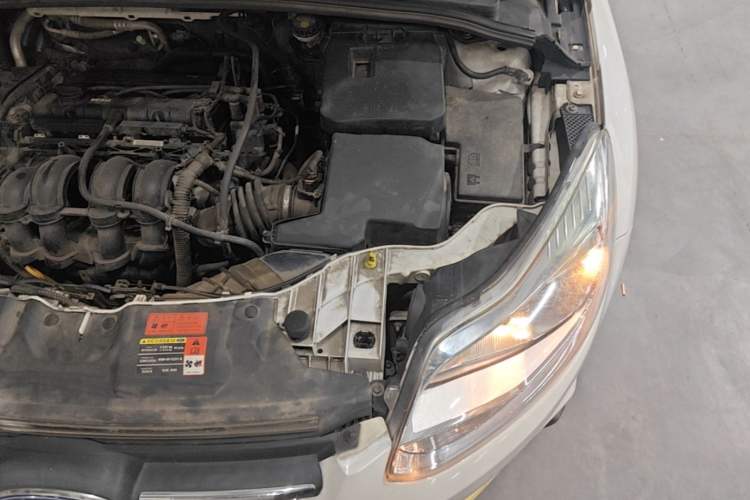 Used Ford Focus 2012 Hatchback 1.6L Manual Comfort Model Engine Bay Left