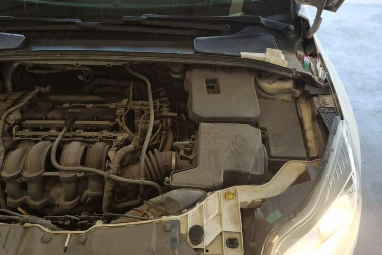 Used Ford Focus 2012 Hatchback 1.6L Automatic Comfort Model Engine Bay Left