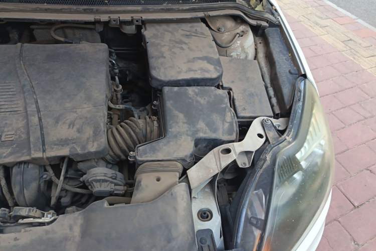 Used Ford Focus 2012 Hatchback Classic 1.8L Automatic Fashion Edition Engine Bay Left