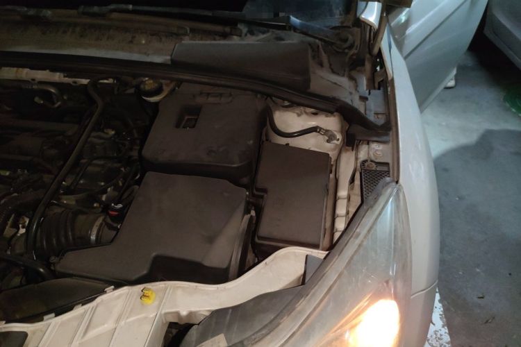 Used Ford Focus 2012 Sedan 1.6L Automatic Comfort Model Engine Bay Left