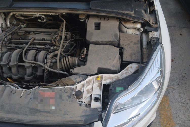 Used Ford Focus 2012 Hatchback 1.6L Automatic Comfort Model Engine Bay Left
