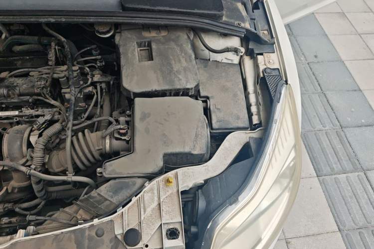 Used Ford Focus 2012 Hatchback 1.6L Automatic Comfort Model Engine Bay Left