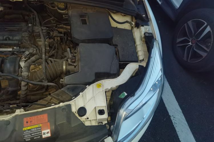 Used Ford Focus 2012 Sedan 1.6L Automatic Fashion Edition Engine Bay Left