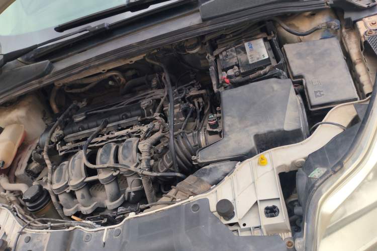 Used Ford Focus 2012 Sedan 1.6L Automatic Comfort Model Engine Bay Left