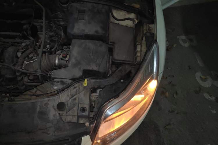 Used Ford Focus 2012 Hatchback 1.6L Manual Comfort Model Engine Bay Left