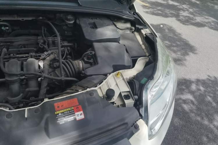 Used Ford Focus 2012 Hatchback 1.6L Automatic Fashion Edition Engine Bay Left