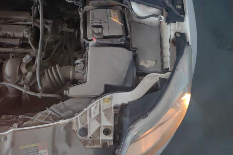 Used Ford Focus 2012 Sedan 1.6L Automatic Comfort Model Engine Bay Left