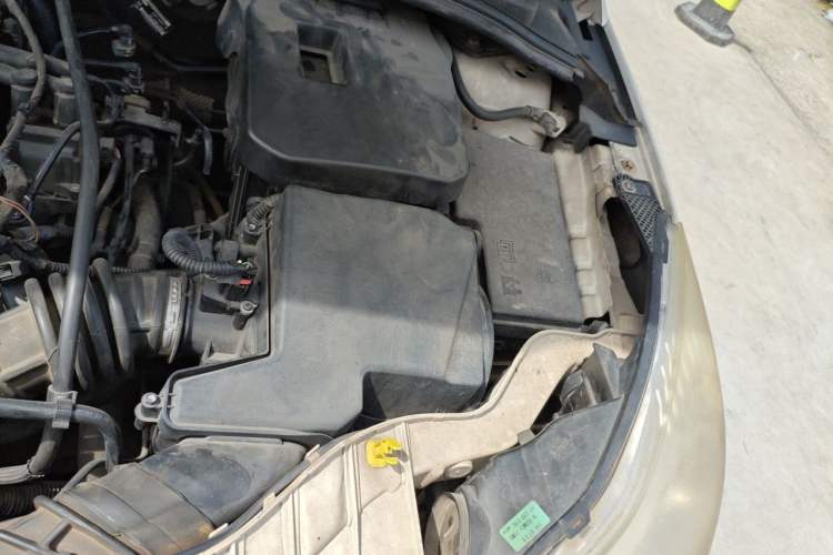 Used Ford Focus 2012 Hatchback 1.6L Automatic Fashion Edition Engine Bay Left