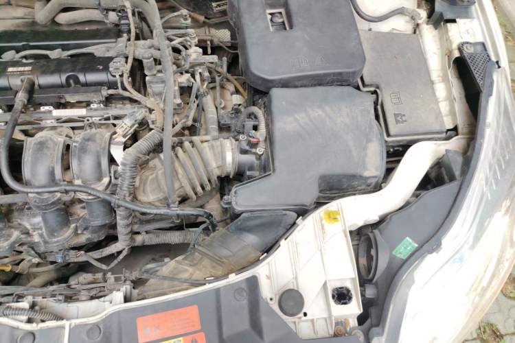 Used Ford Focus 2012 Sedan 1.6L Automatic Comfort Model Engine Bay Left