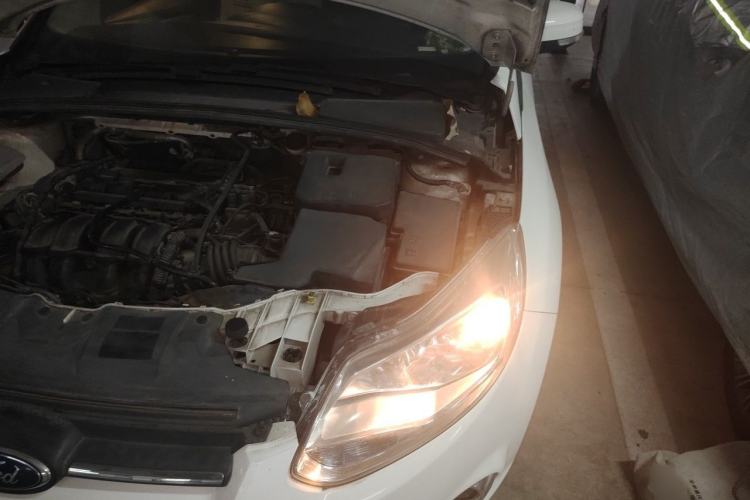 Used Ford Focus 2012 Hatchback 1.6L Automatic Fashion Edition Engine Bay Left
