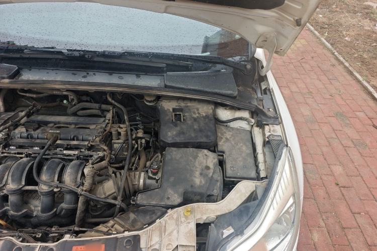 Used Ford Focus 2012 Hatchback 1.6L Automatic Comfort Model Engine Bay Left