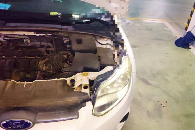 Used Ford Focus 2012 Hatchback 1.6L Automatic Comfort Model Engine Bay Left