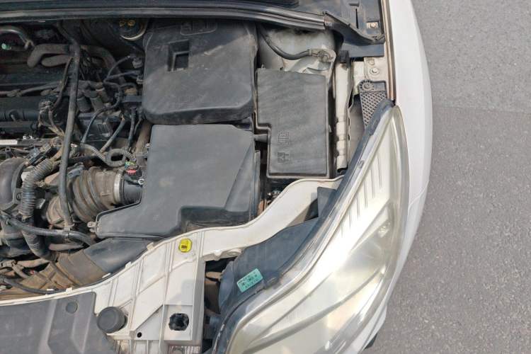 Used Ford Focus 2012 Hatchback 1.6L Automatic Comfort Model Engine Bay Left