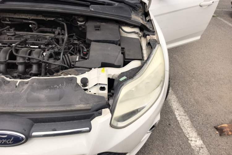Used Ford Focus 2012 Hatchback 1.6L Automatic Fashion Edition Engine Bay Left