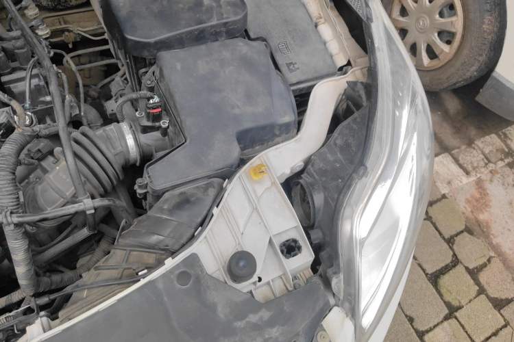 Used Ford Focus 2012 Sedan 1.6L Manual Comfort Model Engine Bay Left