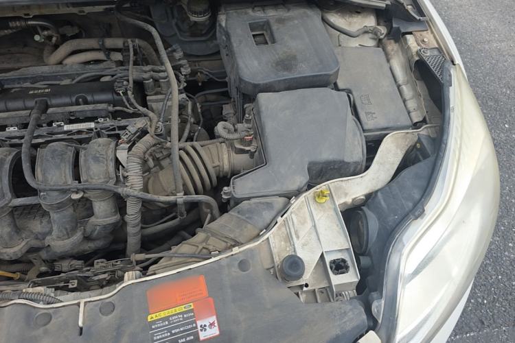 Used Ford Focus 2012 Sedan 1.6L Manual Comfort Model Engine Bay Left